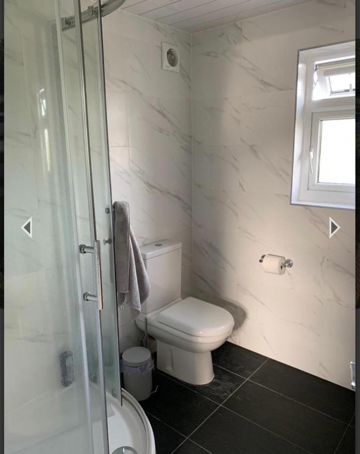 Baoyan Bed & Breakfast London Bagian luar foto