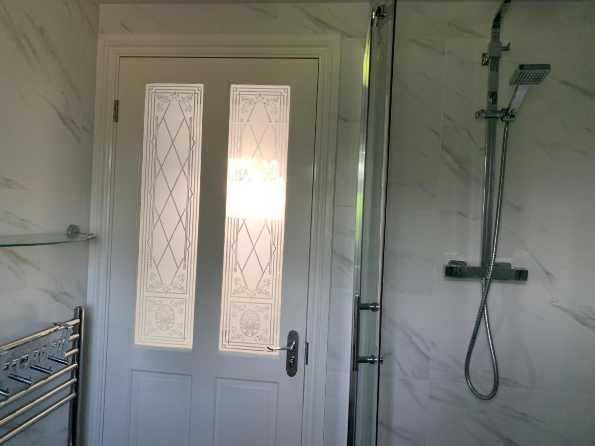 Baoyan Bed & Breakfast London Bagian luar foto